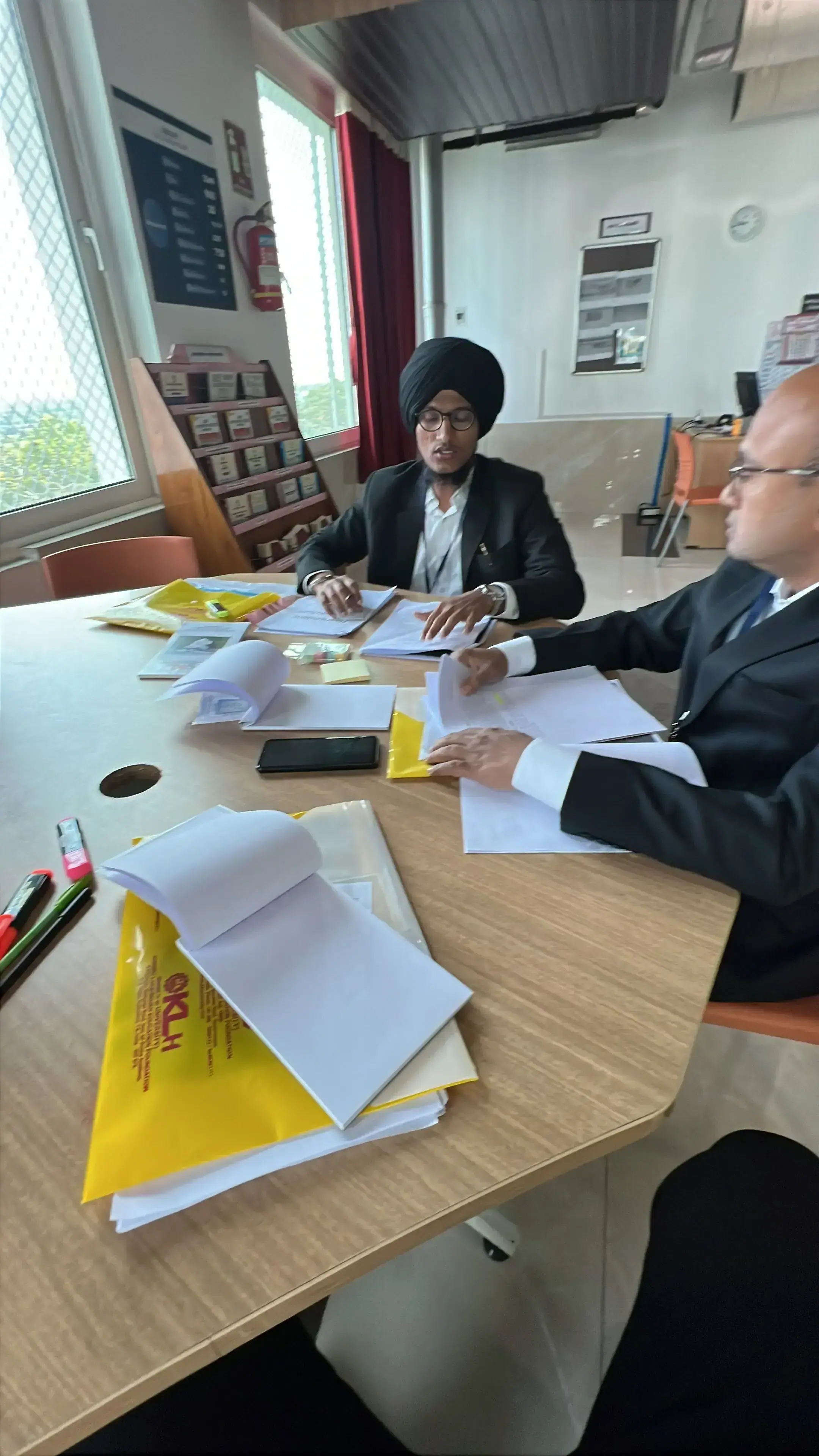 Moot court preparation in the KLU library
