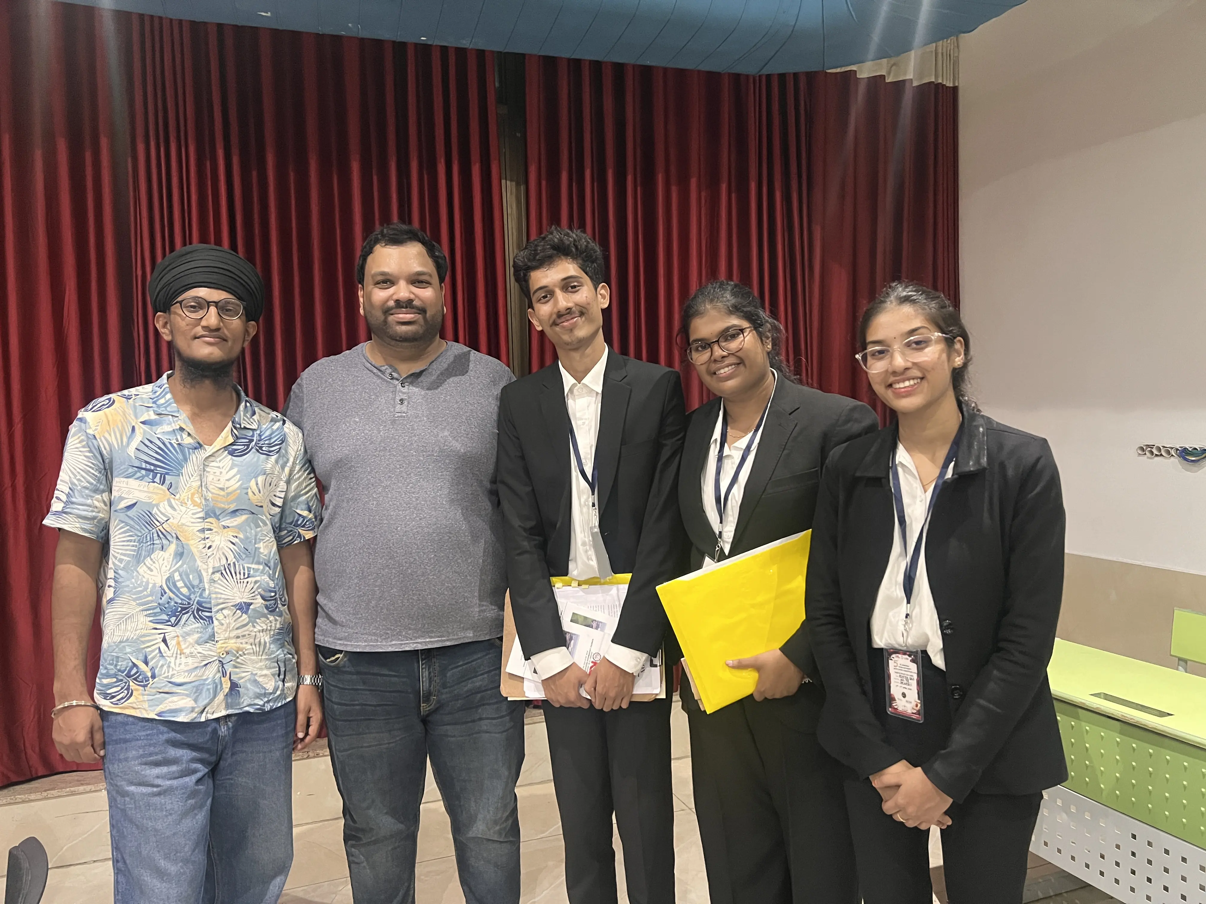 PRK with the winning team of the KLU Moot Court Competition